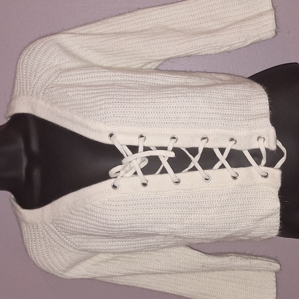 Chic White Knit Cardigan